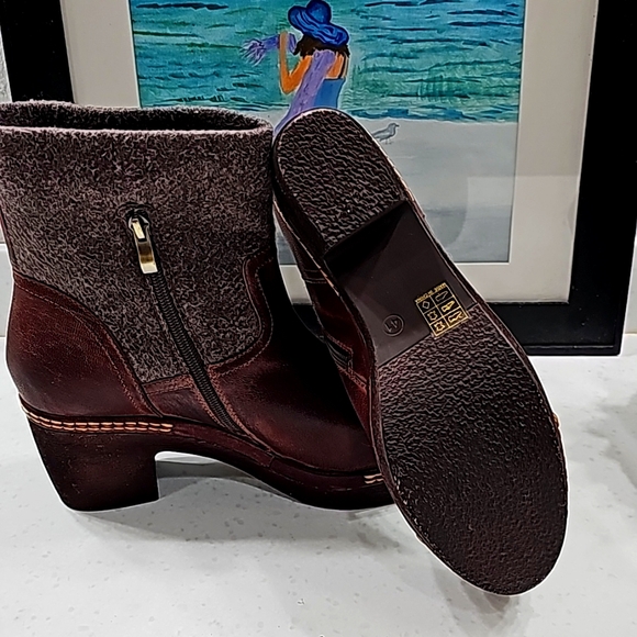 Antelope Ankle Boots with side zip - Picture 4 of 4